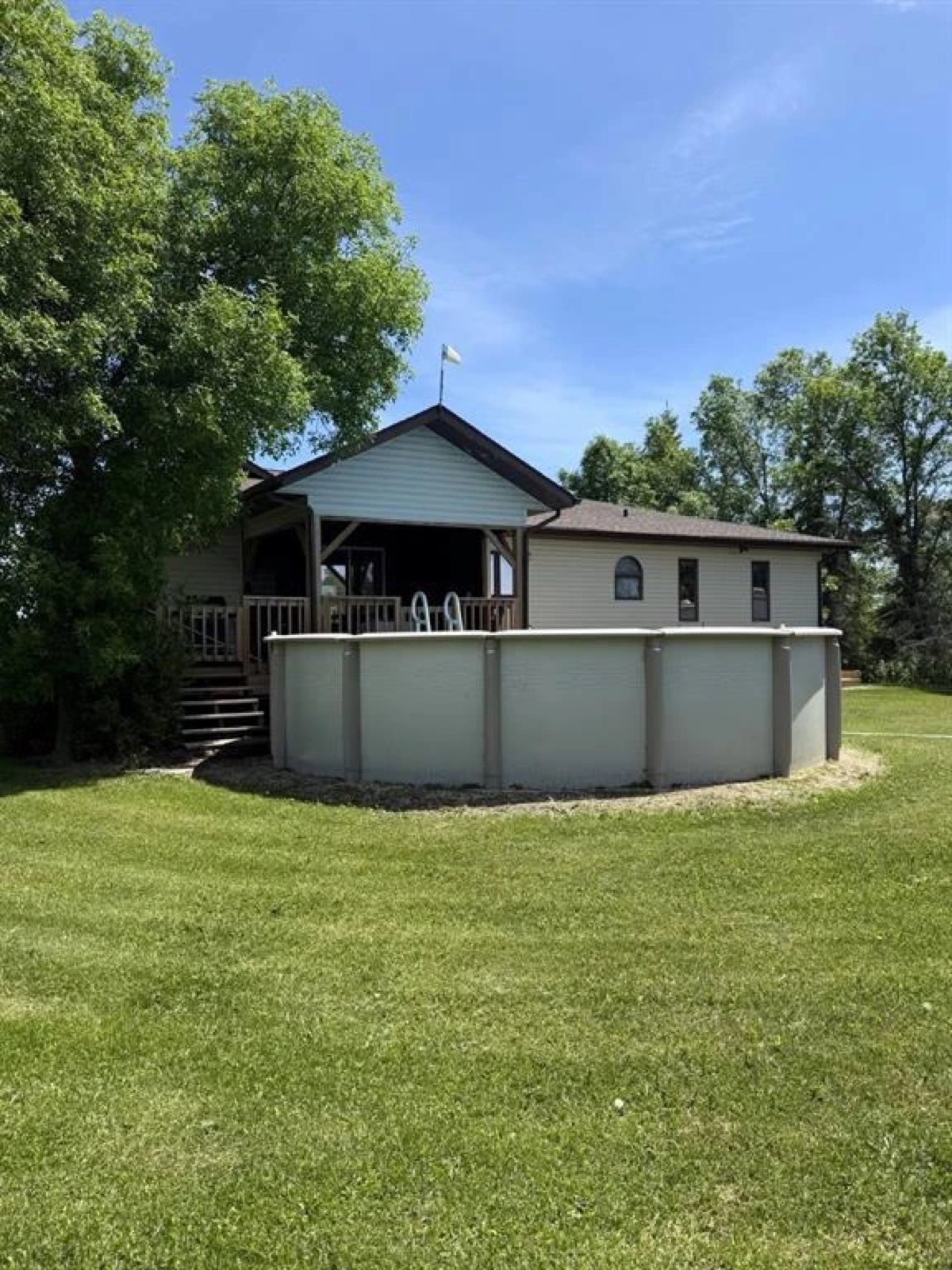 143156 20 Road E Riverton, backyard with above-ground pool