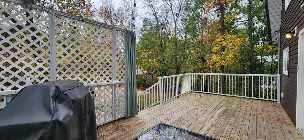 189 6th Street, Gimli &middot; the rear deck looking out over the trees