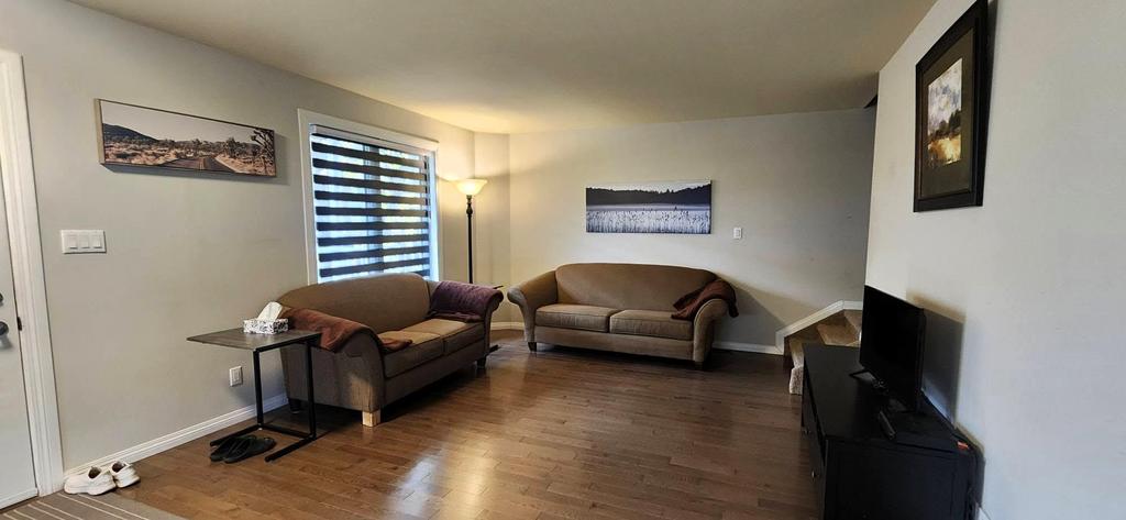 189 6th Street, Gimli &middot; living room with large windows