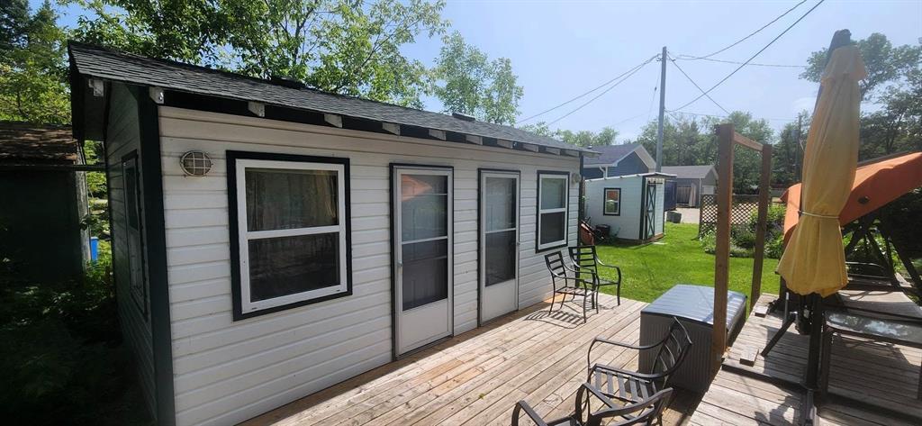 2 Maplewood Avenue, Whytewold · 24x12 bunkhouse on the back deck
