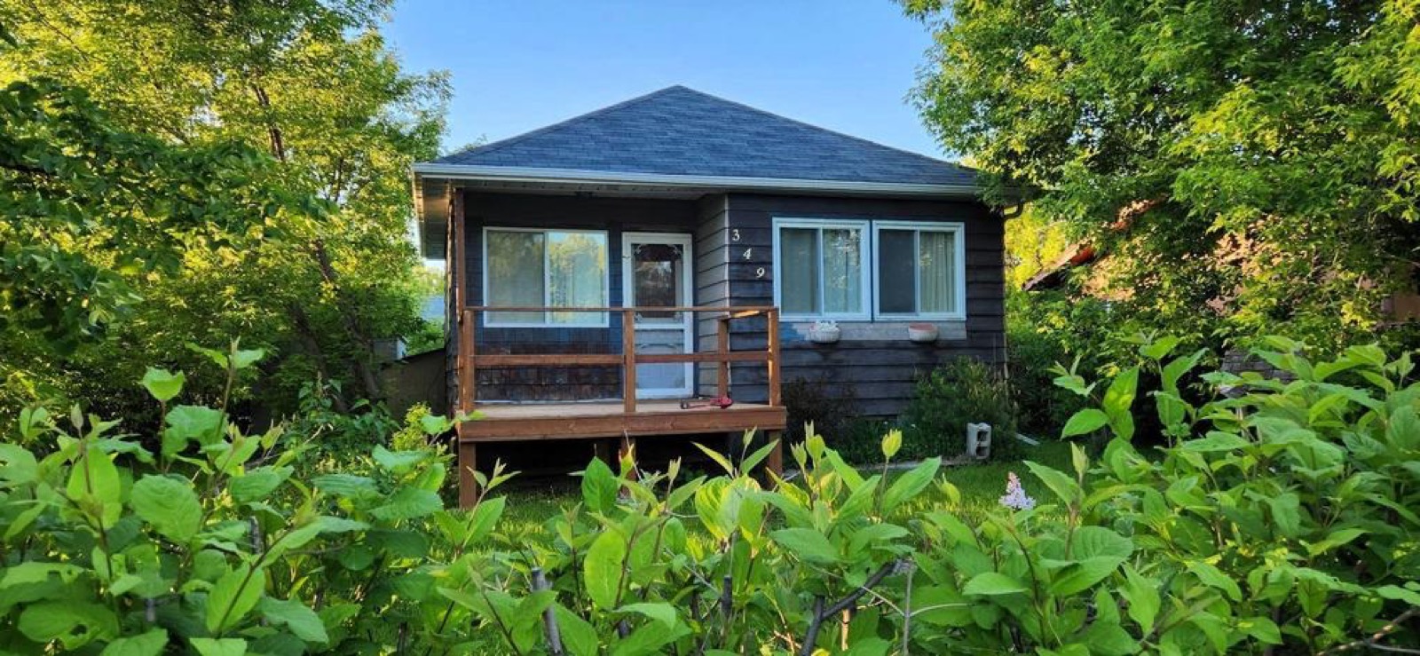 349 Hazel Avenue Winnipeg Beach, front exterior