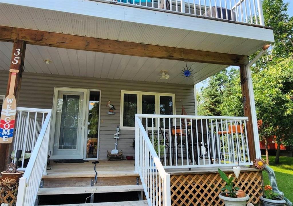 35 Thorvaldson Drive, Arnes · front entrance deck