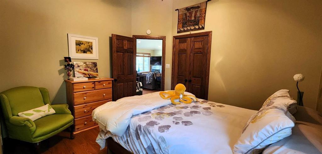 35 Thorvaldson Drive, Arnes · third bedroom, upper level
