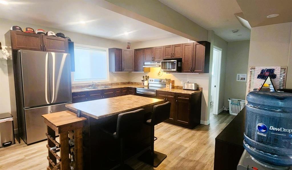 350 Park Avenue, Winnipeg Beach — interior