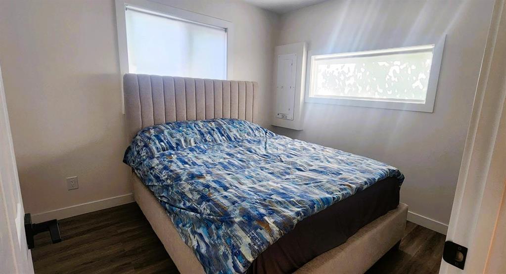 350 Park Avenue, Winnipeg Beach — interior