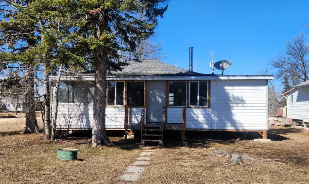 Front view of 357 Oak Avenue cottage