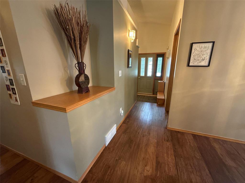 40 Forestgate Avenue, Linden Woods · front hallway looking toward the entry door
