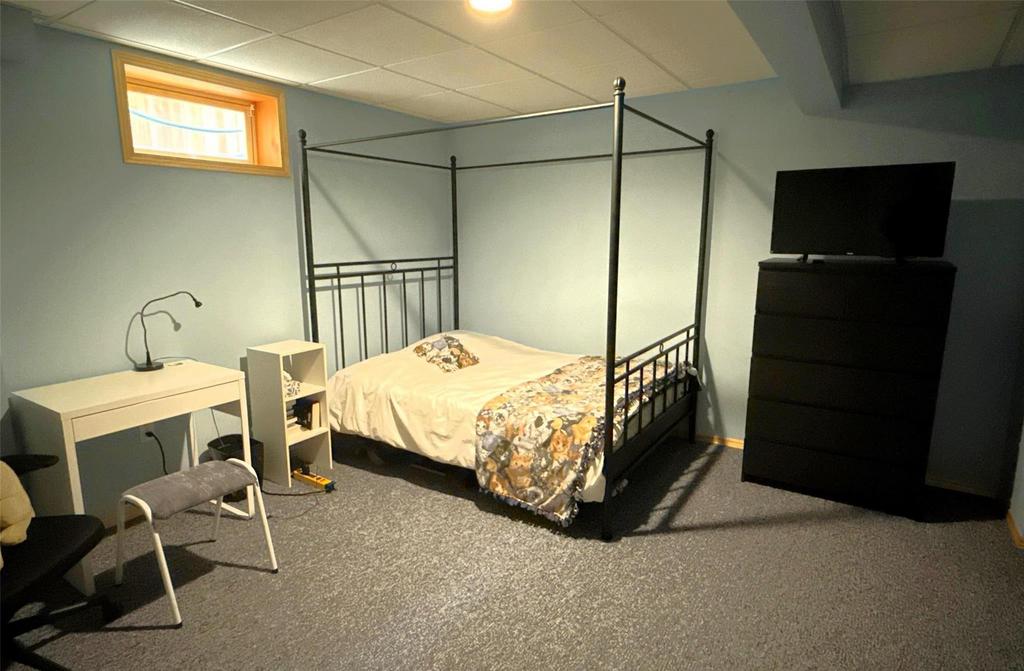 40 Forestgate Avenue, Linden Woods · additional finished room on the lower level with a desk