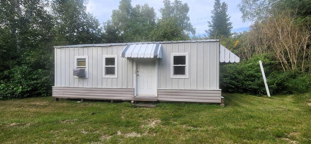 41 Little Deer Road &middot; the guest house in the yard