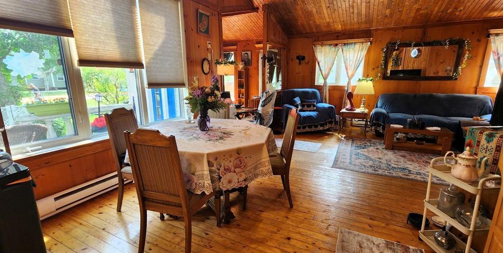 413 Pleiades Avenue, Winnipeg Beach — interior