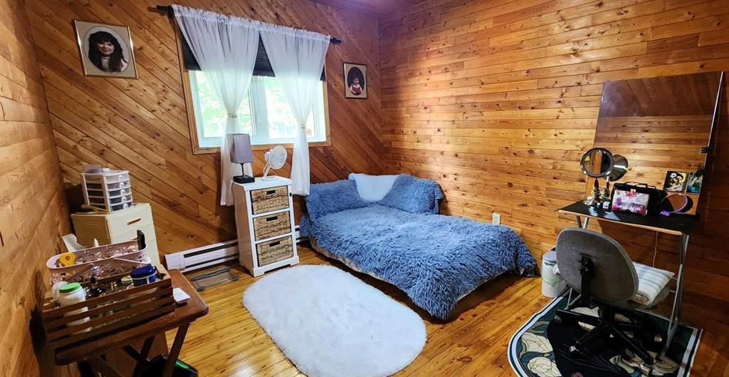 413 Pleiades Avenue, Winnipeg Beach — interior
