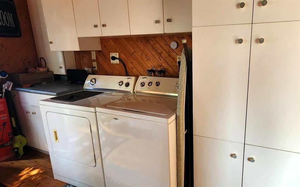 413 Pleiades Avenue, Winnipeg Beach — interior