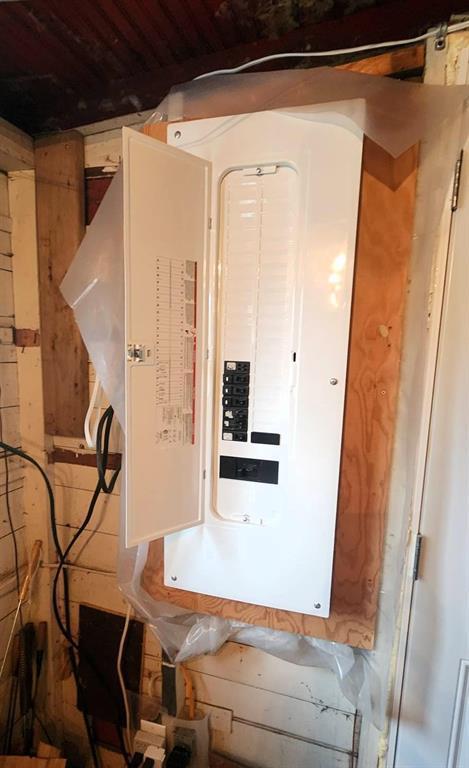 414 PTH 9 Highway, Winnipeg Beach &middot; the electrical panel
