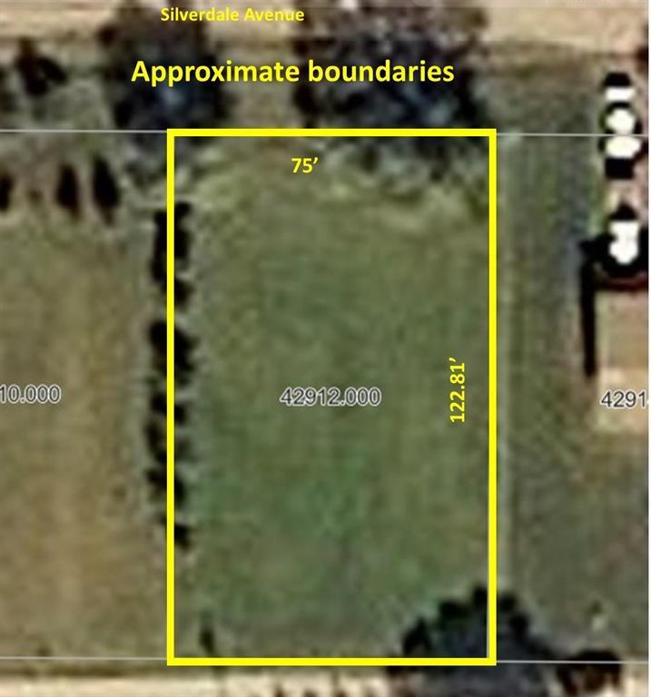 Aerial view of 552 Silverdale Avenue with the 75 by 122 ft lot boundaries marked