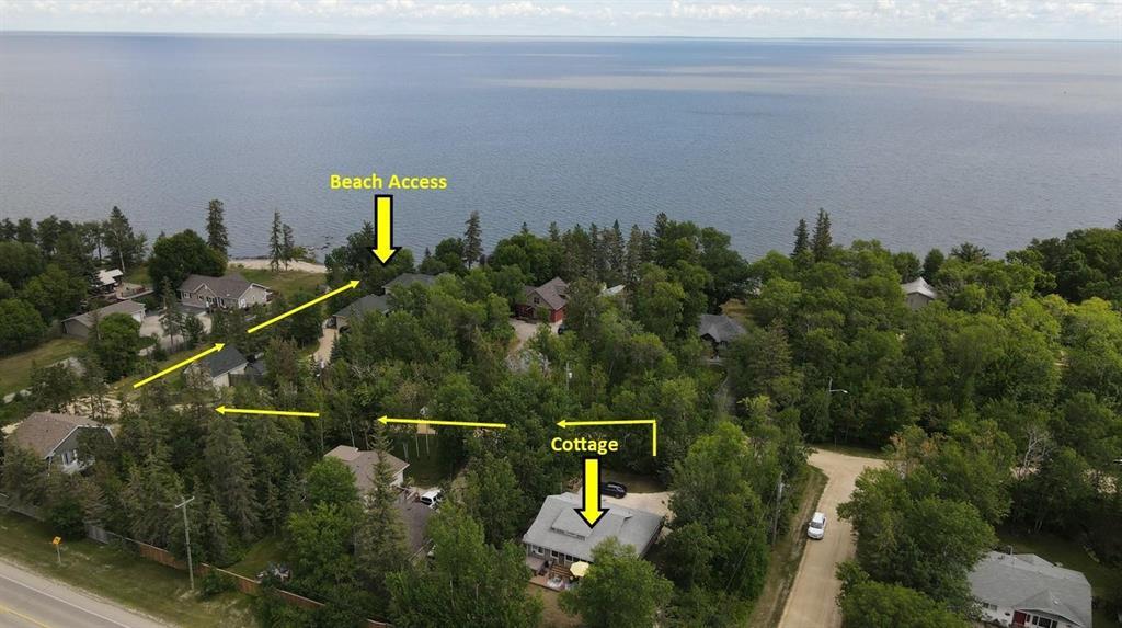 560 Prospect Street, Winnipeg Beach · aerial photo marking the cottage and the walk to the beach access