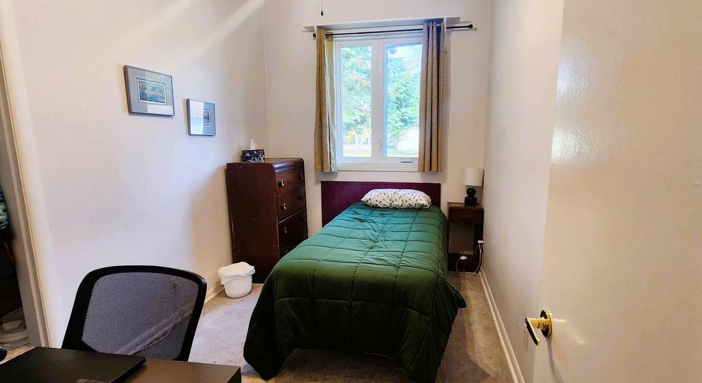 82 Willow Drive, Aspen Park &middot; second bedroom from the doorway